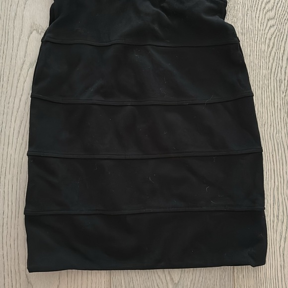 Talula Aritzia fitted dress size 2 - Picture 3 of 8